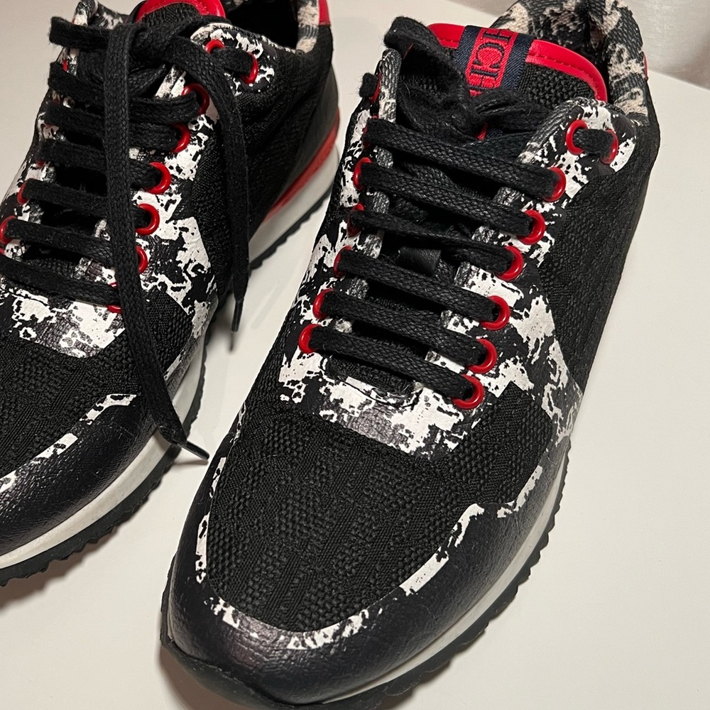 Carolina Herrera Sneakers